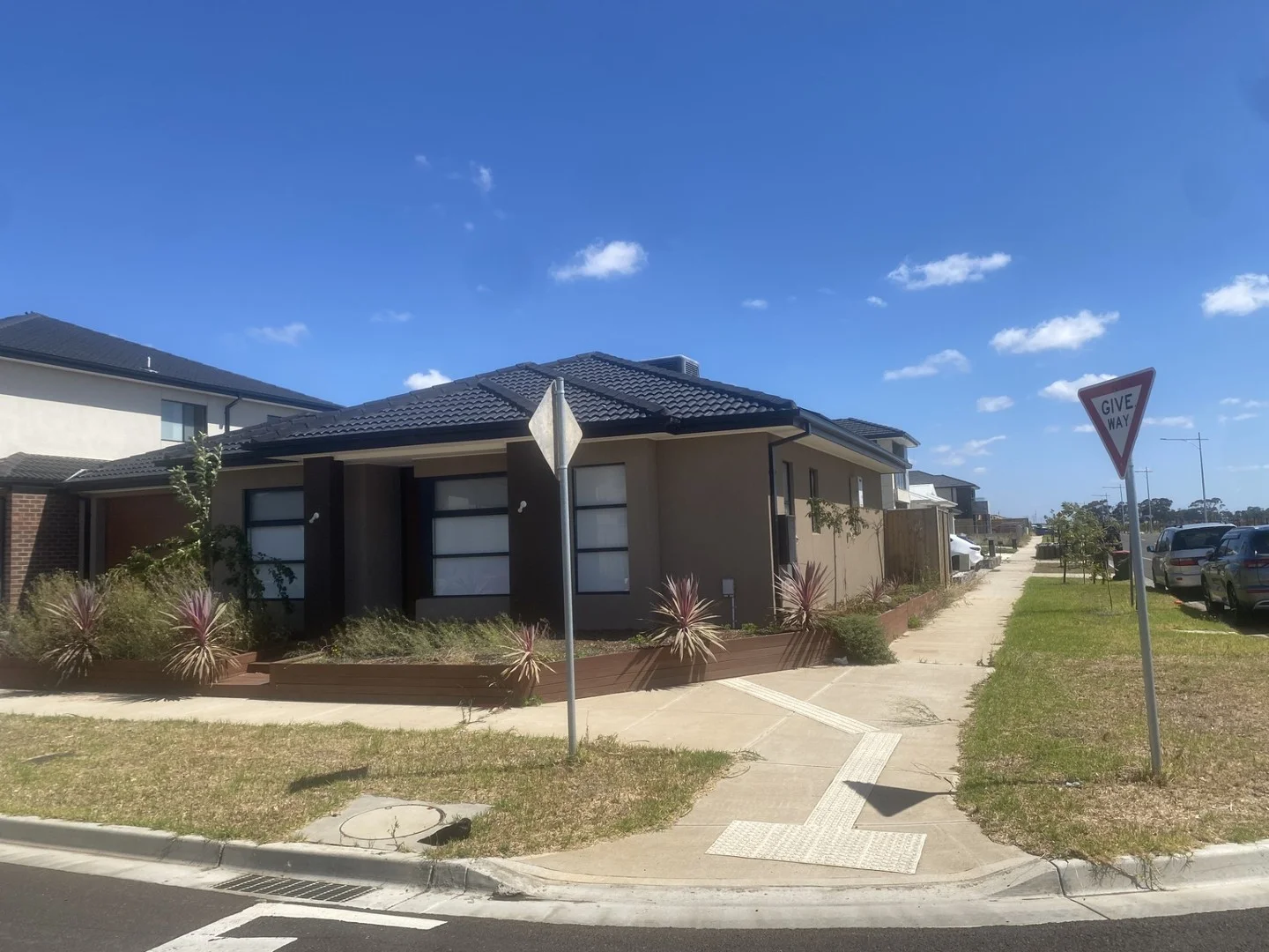 2 LANTERN WAY, Tarneit VIC 3029
