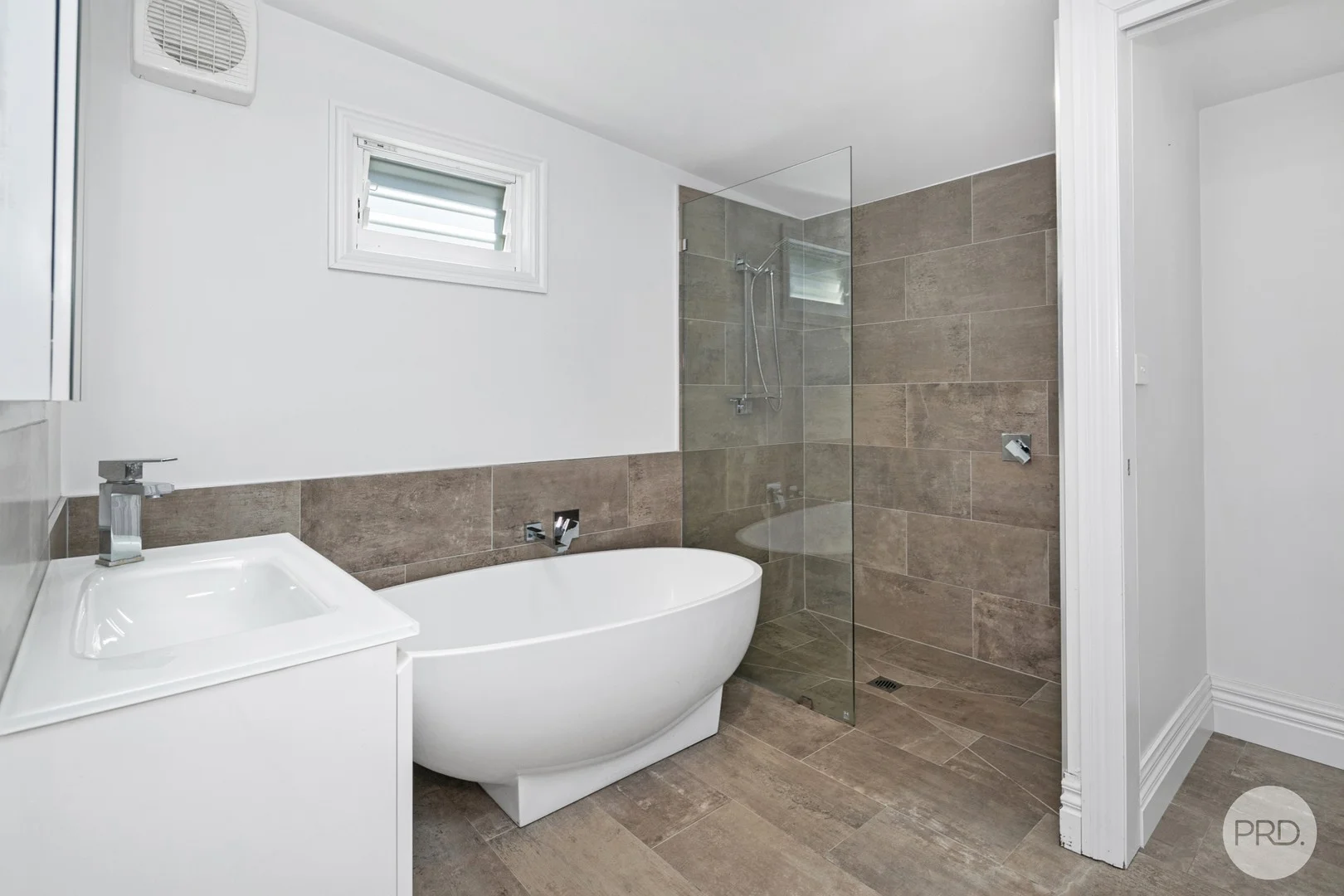 Additional image 3 of 15 James Street, Golden Point VIC 3350