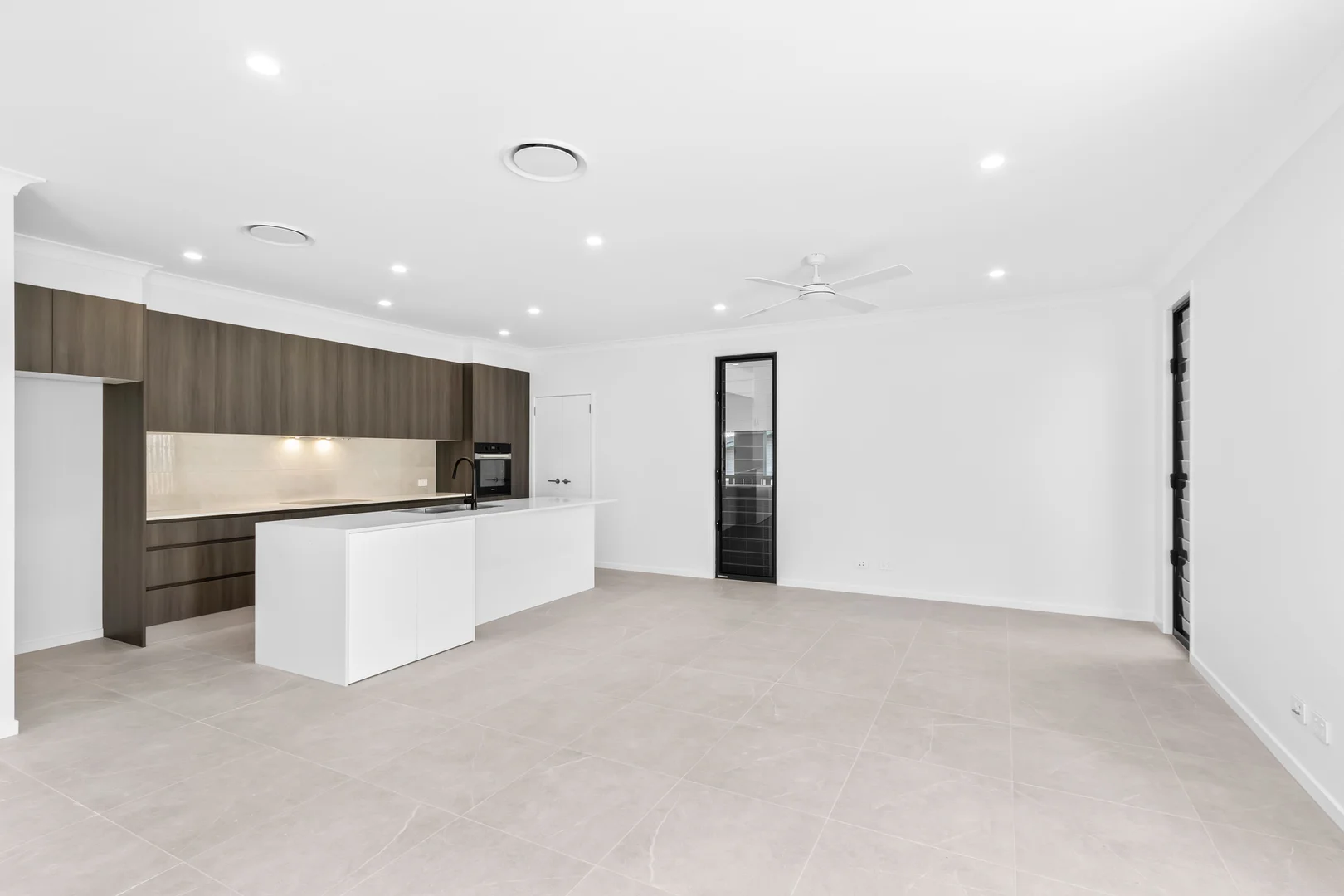 Additional image 6 of 1/49 Waratah Avenue, Carina QLD 4152
