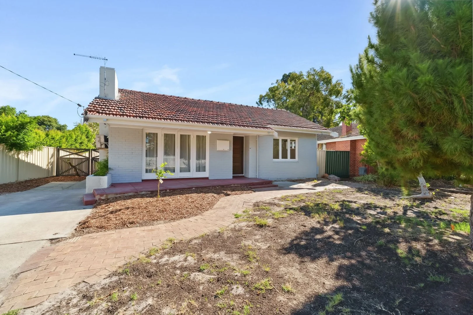 298 Epsom Avenue, Cloverdale WA 6105
