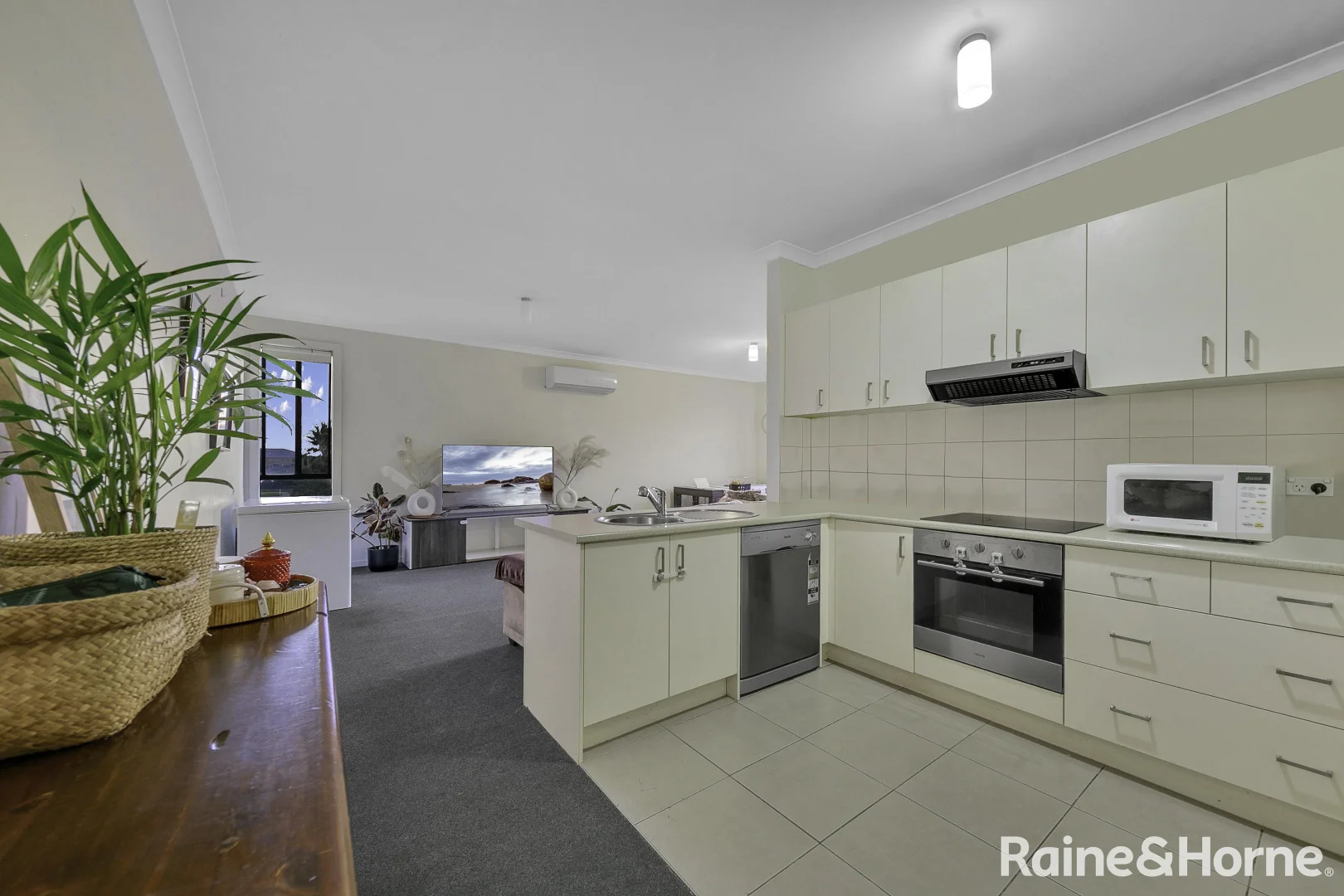 Additional image 2 of 21/9 Petrea Place, Harkness VIC 3337