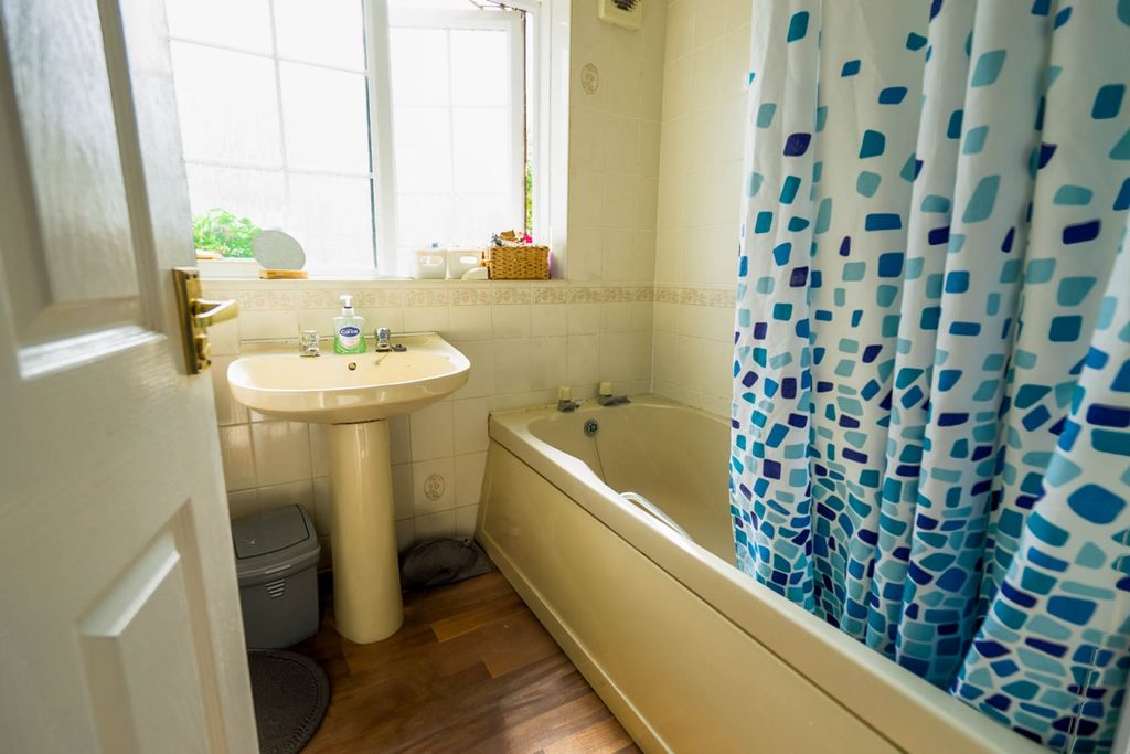 Additional image 10 of 6 bed detached house to rentLeng Crescent, Norwich, Norfolk NR4