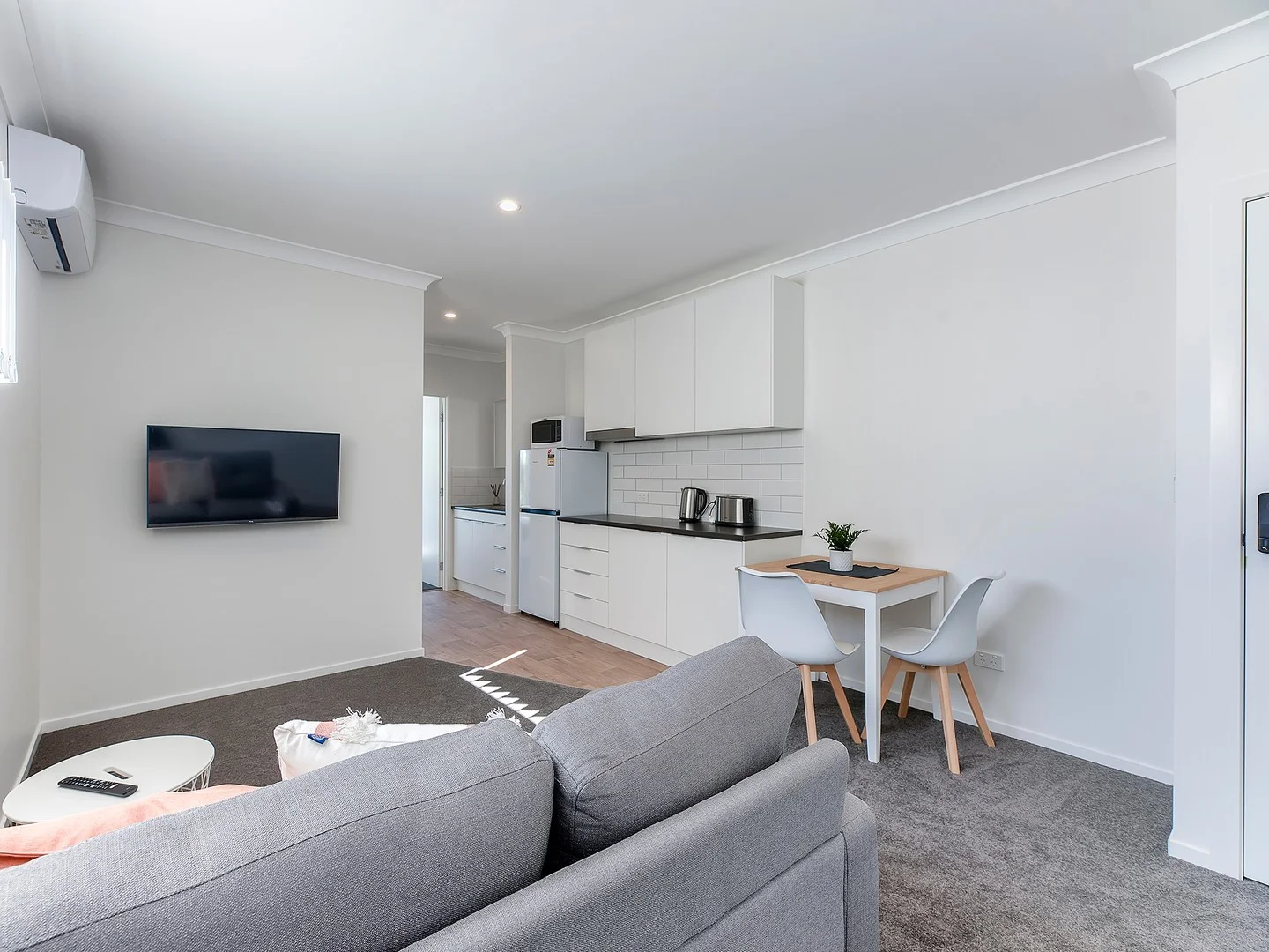Additional image 3 of 43 Curtis Street, Manly QLD 4179
