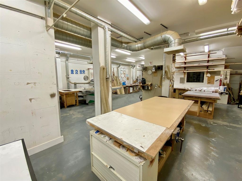 Additional image 2 of Property to rentDevonshire Business Centre, Cranborne Road, Potters Bar EN6