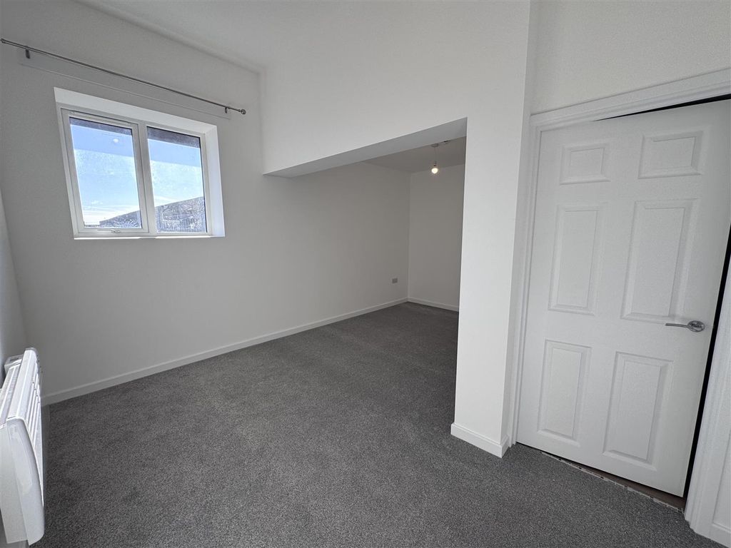 Additional image 4 of 2 bed flat to rentNewport Road, Caldicot NP26