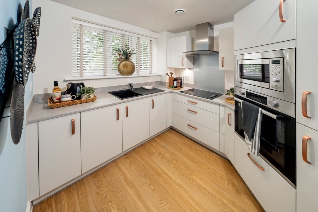 2 bed flat to rentHawkhurst TN18 photo 3