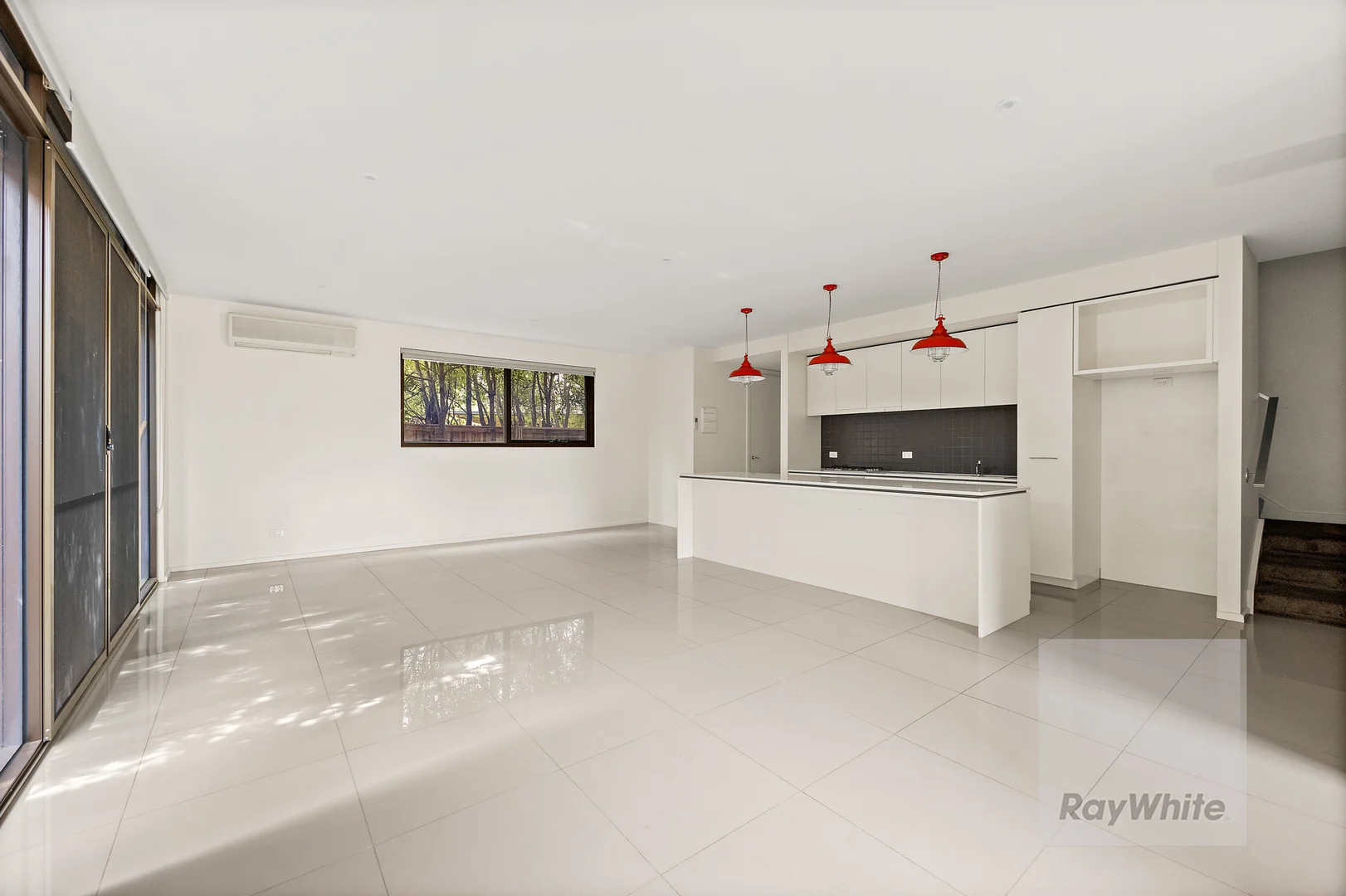 3/134 Ernest Jones Drive, Macleod VIC 3085 photo 4