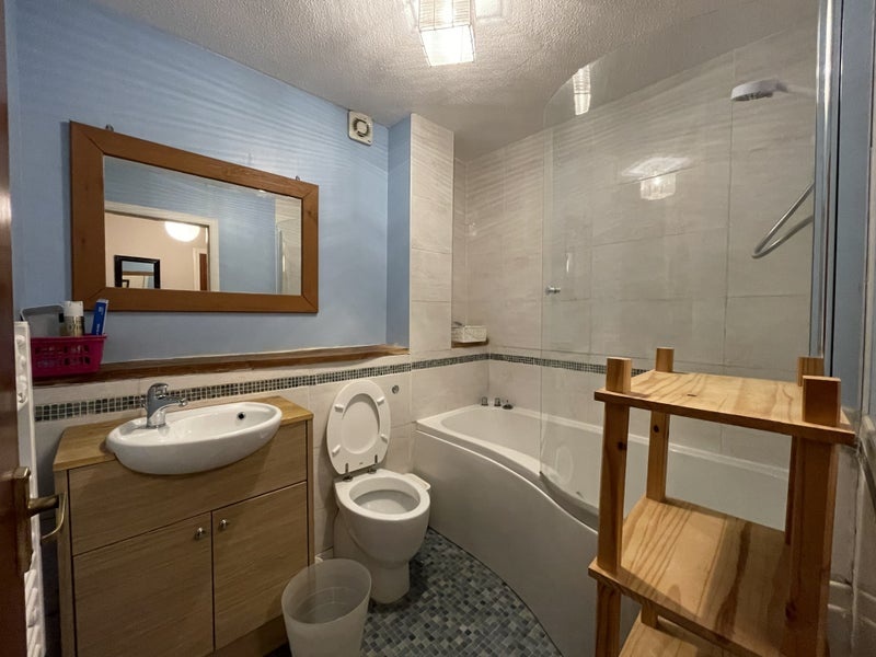 2 Bed Flat, Lochrin, EH3, N1 7GU photo 5