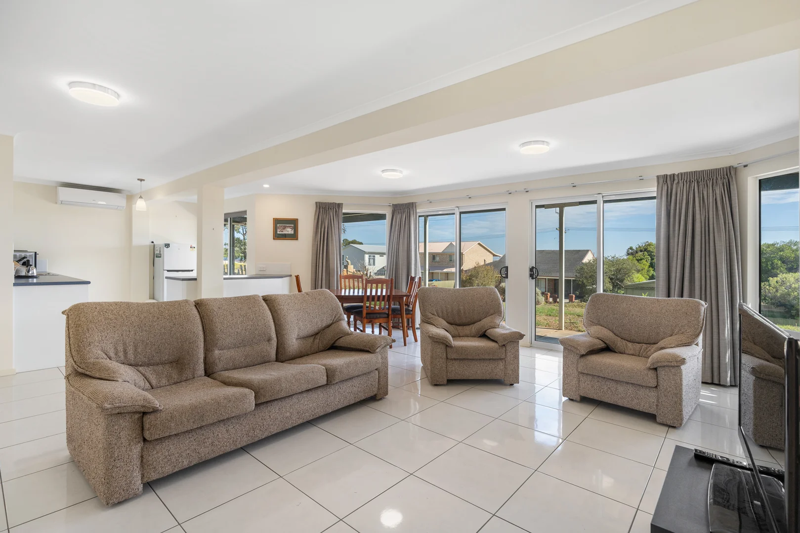 Additional image 4 of 44 Sidney Parade, Hindmarsh Island SA 5214