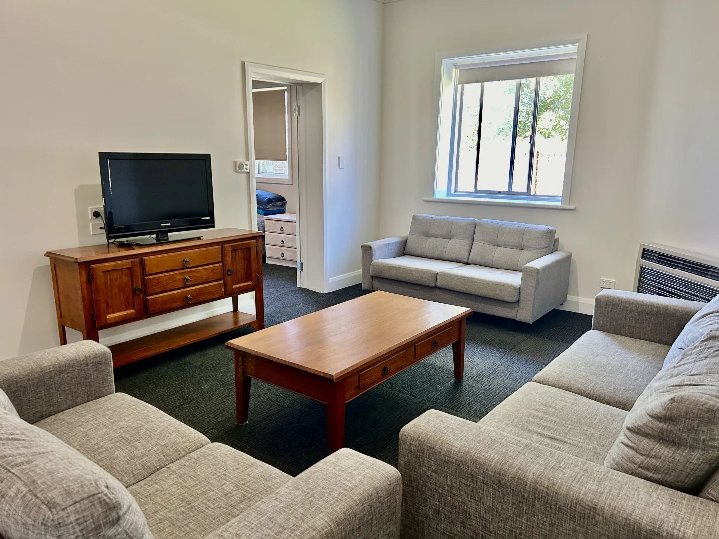 Additional image 4 of 1-6/98 Main Street, Junee NSW 2663