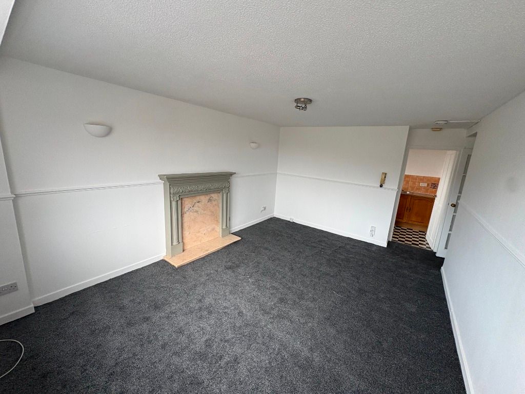 Additional image 3 of 2 bed flat to rentAbbotsford Drive, Grangemouth, Falkirk FK3