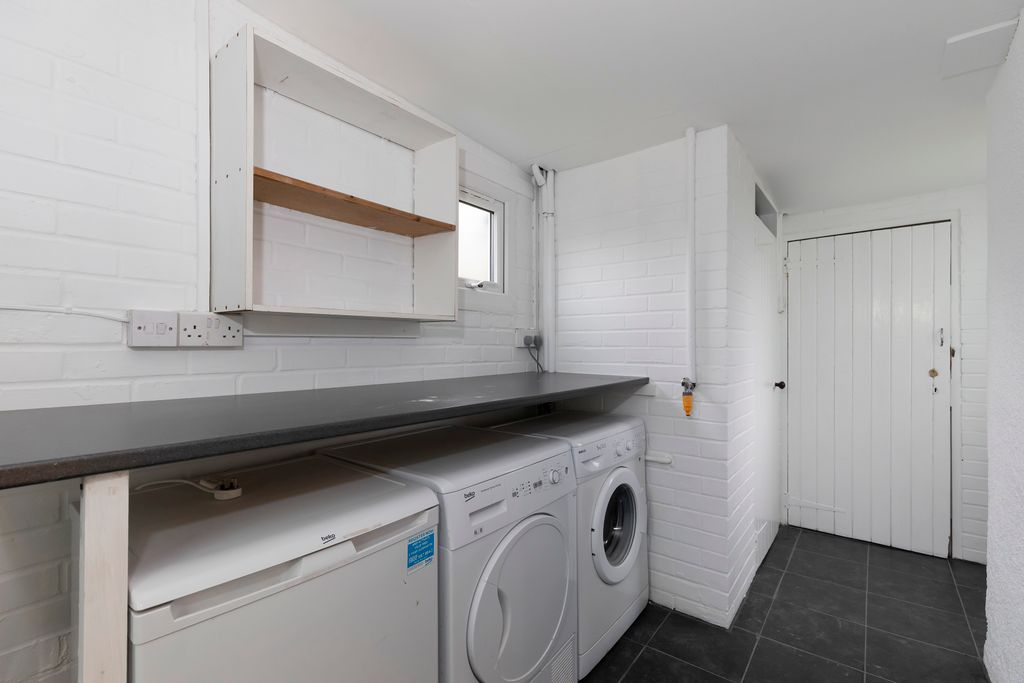 Additional image 11 of 3 bed semi-detached house to rentOrchard Avenue, Cheltenham GL51