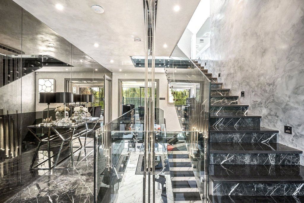Additional image 14 of 5 bed detached house to rentWaggon Road, Barnet EN4