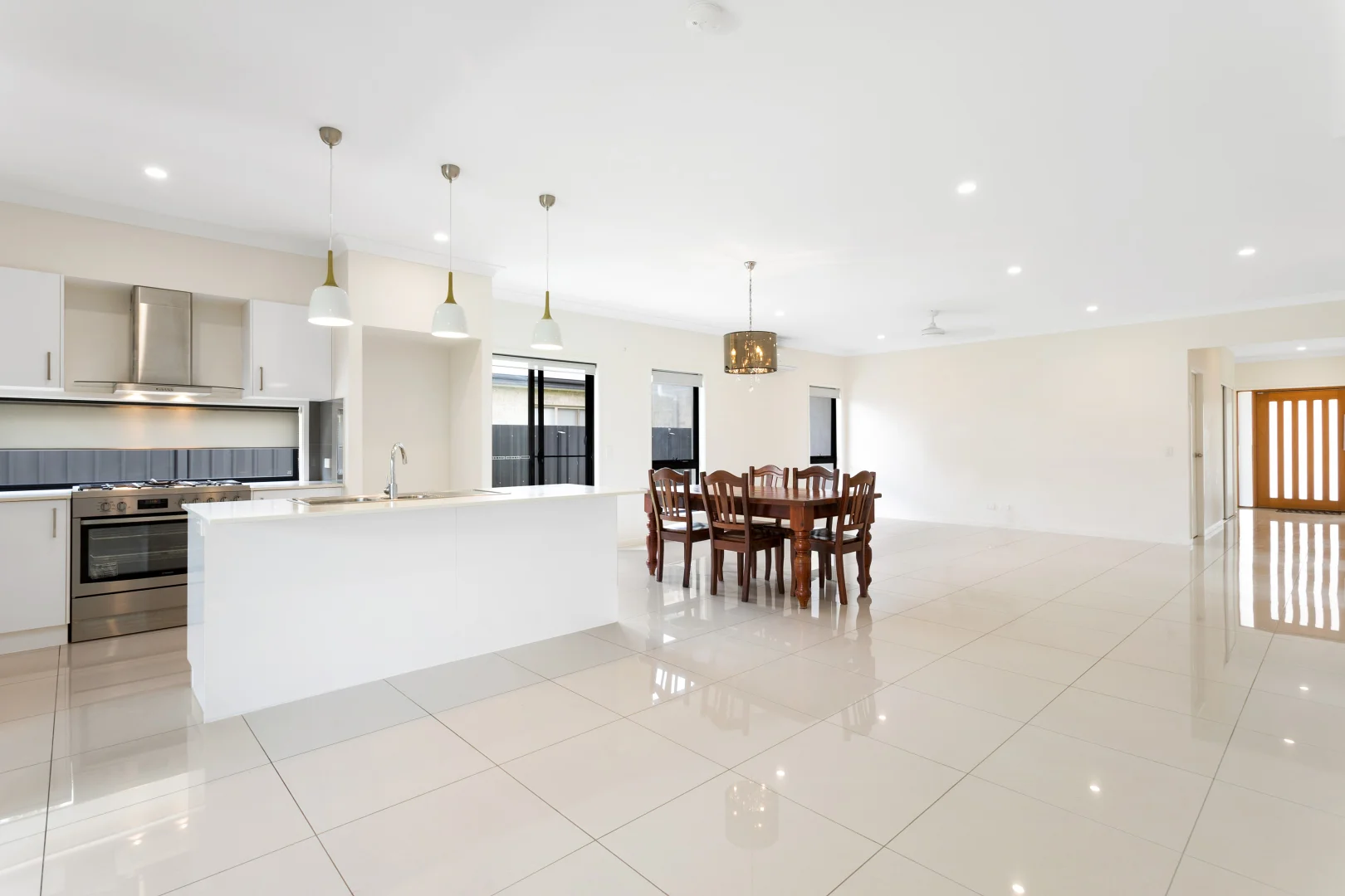 137 Campbell Drive, Mango Hill QLD 4509 photo 2