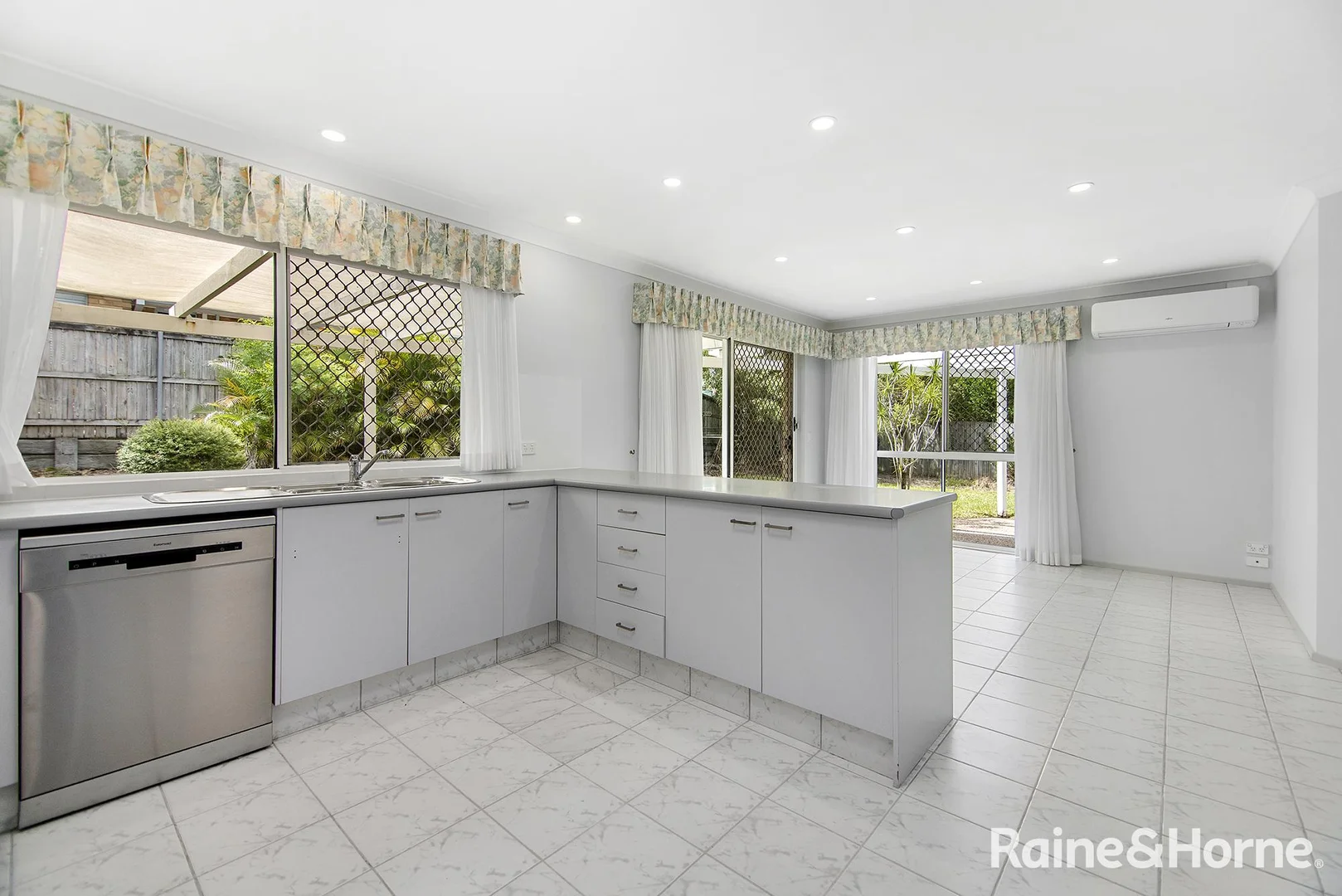 Additional image 3 of 118 Parkwood Boulevard, Parkwood QLD 4214