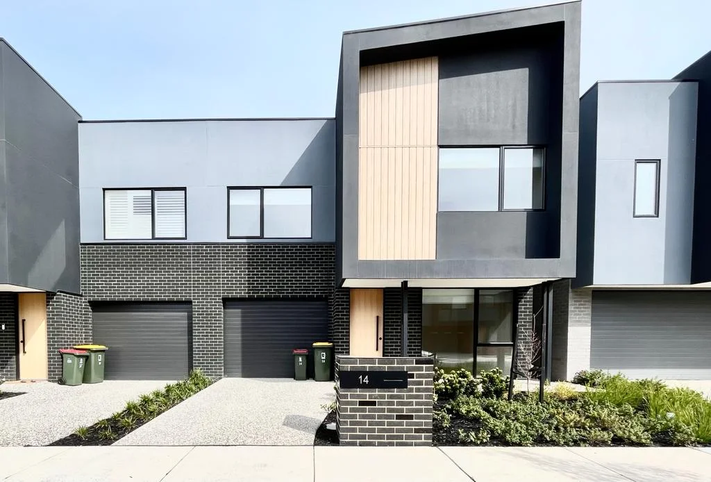 4b2b Rustic Avenue, Burwood East VIC 3151