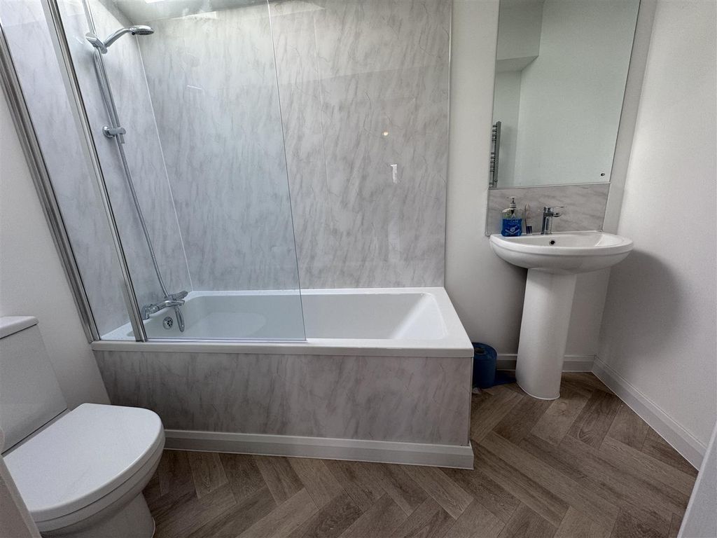 Additional image 6 of 2 bed flat to rentWoodstock Way, Caldicot NP26