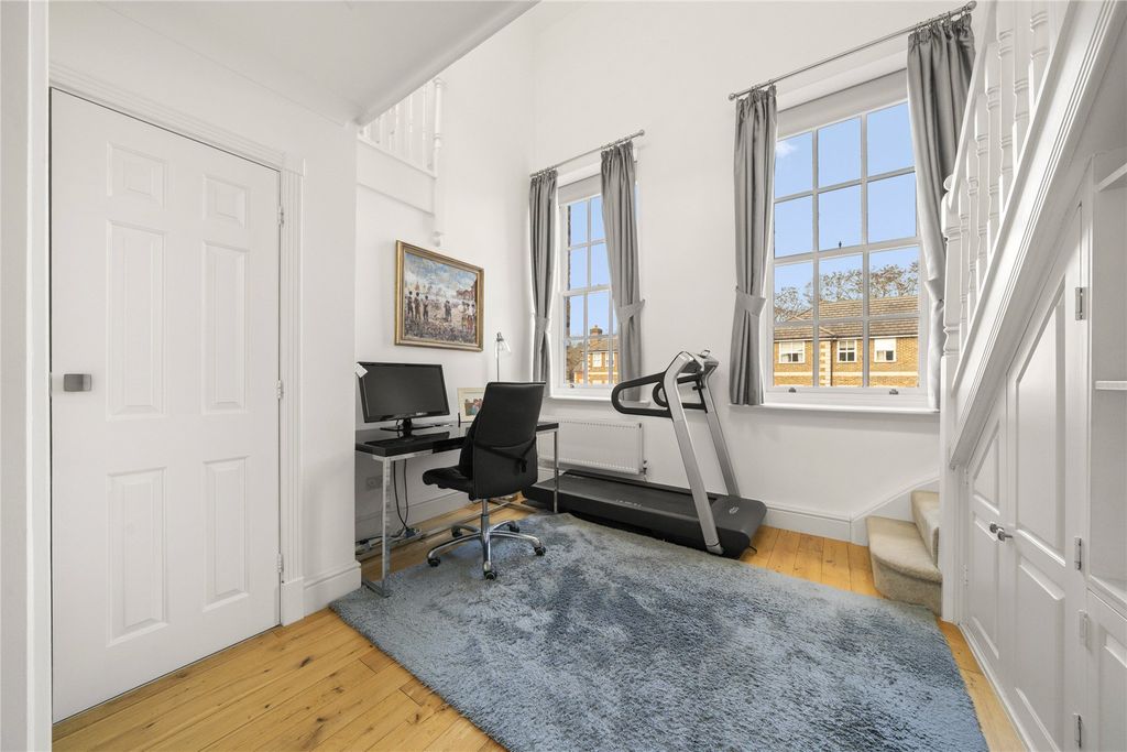 Additional image 7 of 3 bed flat to rentEllesmere Place, Walton-On-Thames, Surrey KT12