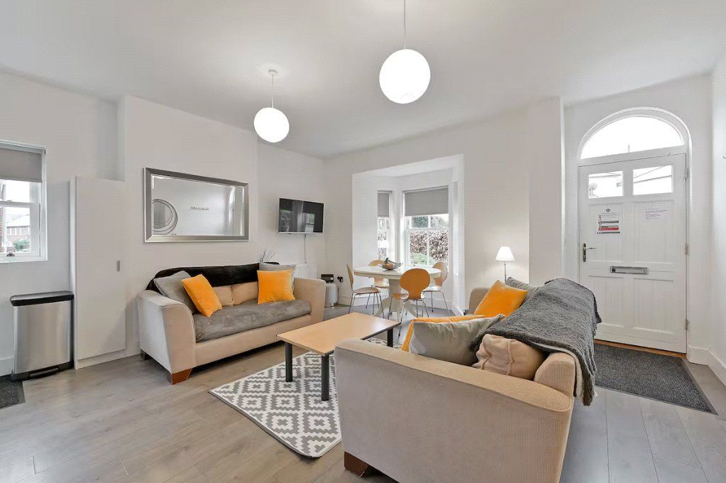 Additional image 15 of 2 bed flat to rentDeanfield Avenue, Henley-On-Thames, Oxfordshire RG9