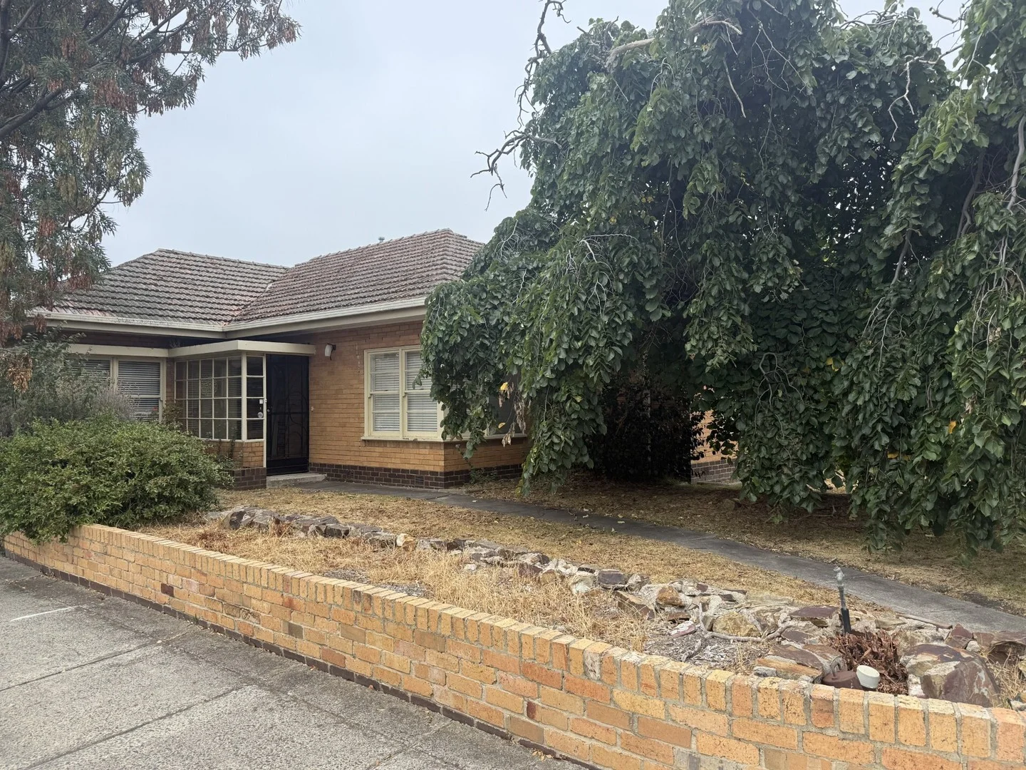 12 Grammar St, Strathmore VIC 3041