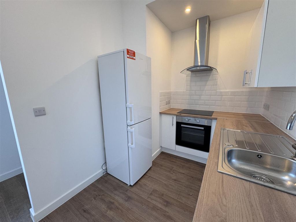 Additional image 5 of 2 bed flat to rentWoodstock Way, Caldicot NP26