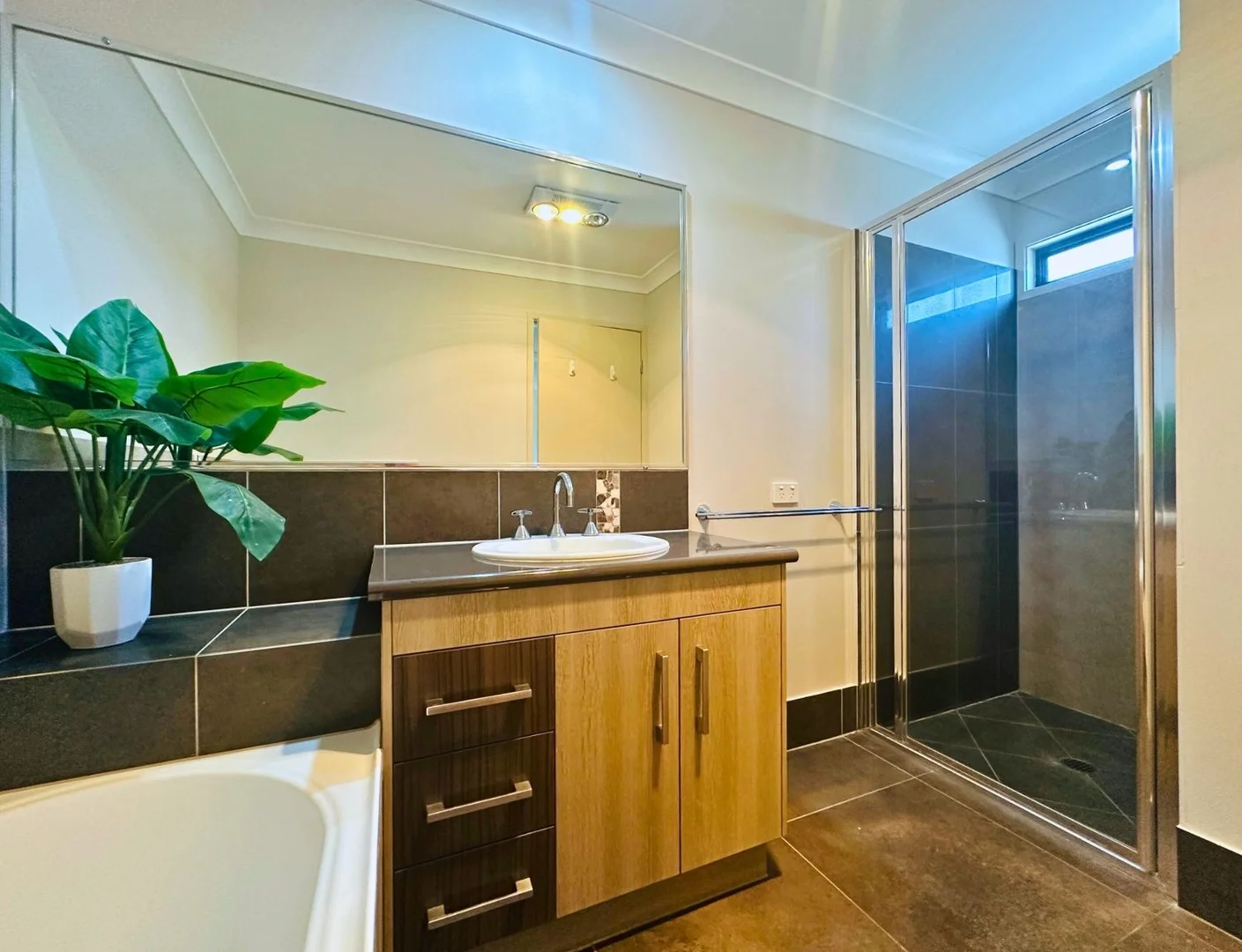 Additional image 15 of 6/8-10 Lambert Drive, Moranbah QLD 4744