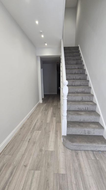 Additional image 3 of 9 bed shared accommodation to rentLedbury Road, London CR0