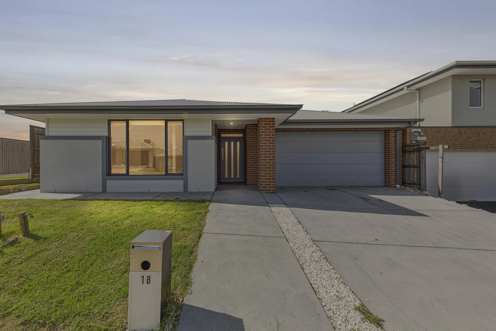 18 Hastings Way, Nar Nar Goon North VIC 3812