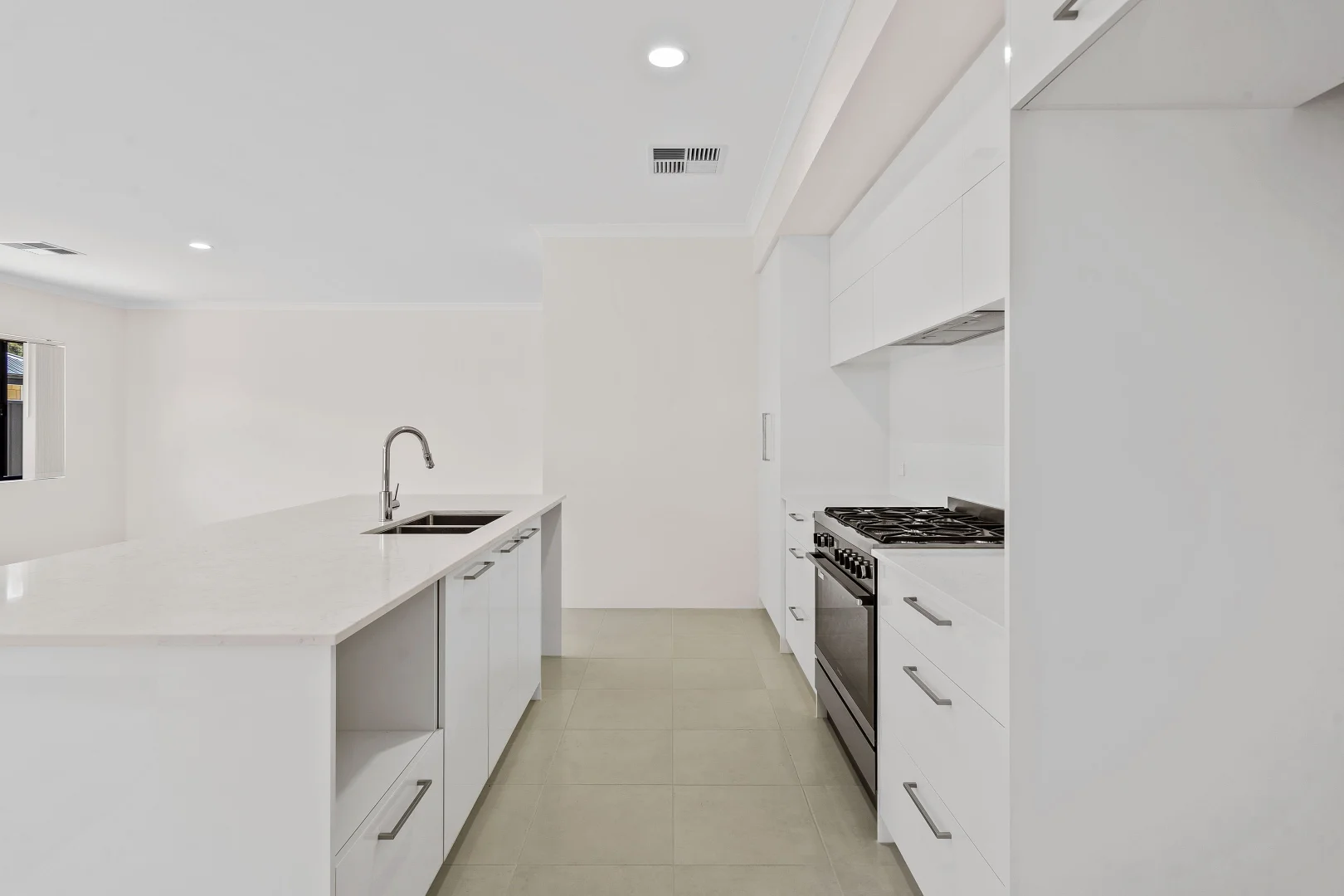 Additional image 3 of 31 Castella Drive, Dudley Park WA 6210