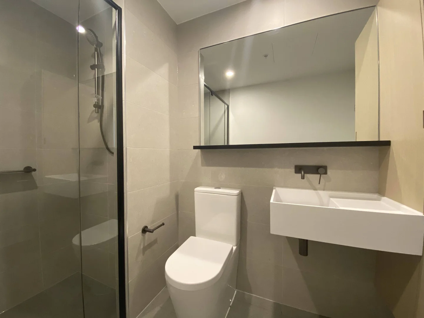 Additional image 3 of 1B1B/1408 Centre Road, Clayton South VIC 3169
