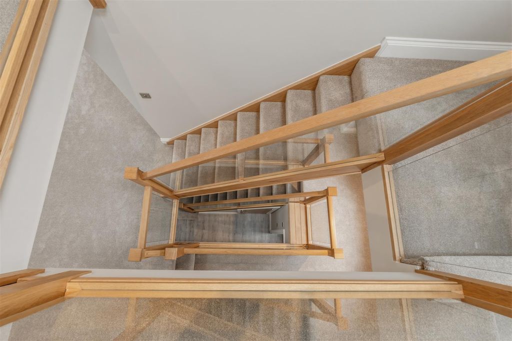 Additional image 42 of 4 bed detached house to rentChessetts Wood Road, Lapworth, Solihull B94