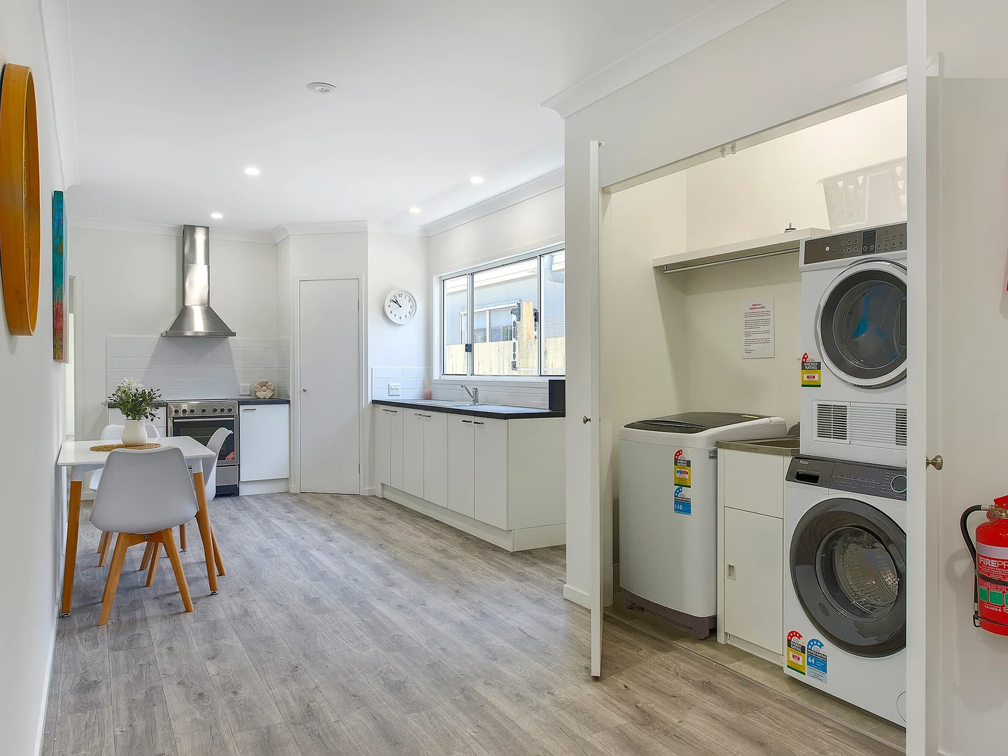 77 Connaught Street, Sandgate QLD 4017 photo 2