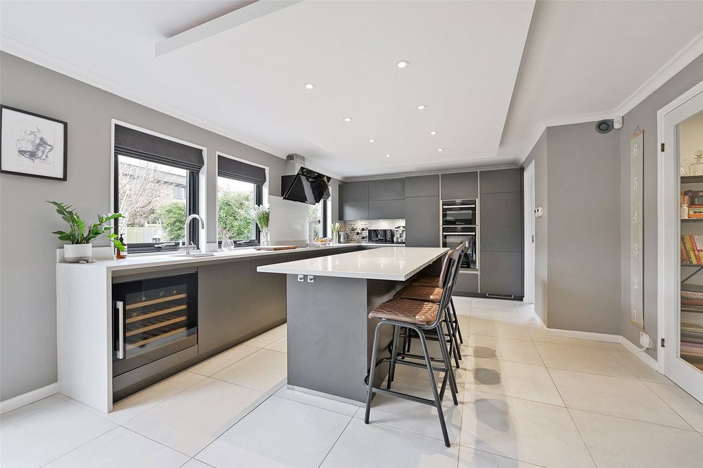Additional image 3 of 5 bed detached house to rentStation Road, Nailsea, Bristol, Somerset BS48