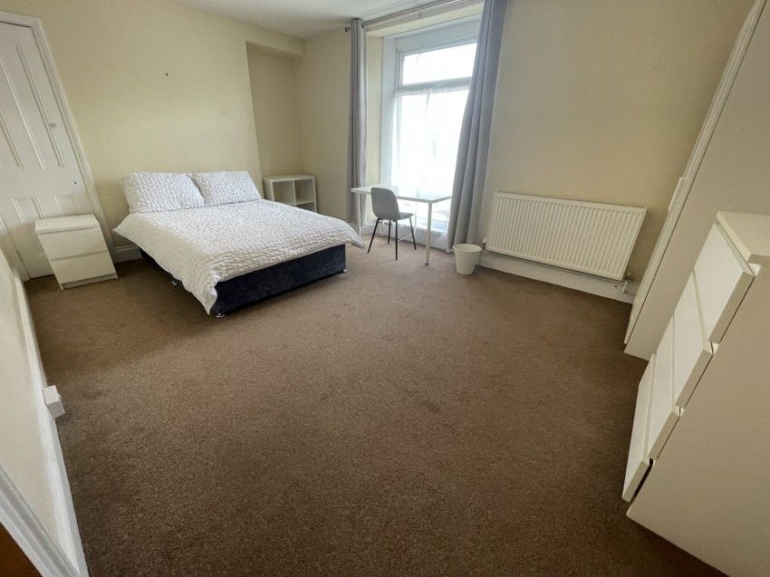 5 bed shared accommodation to rentRussell Street, Swansea SA1 photo 4