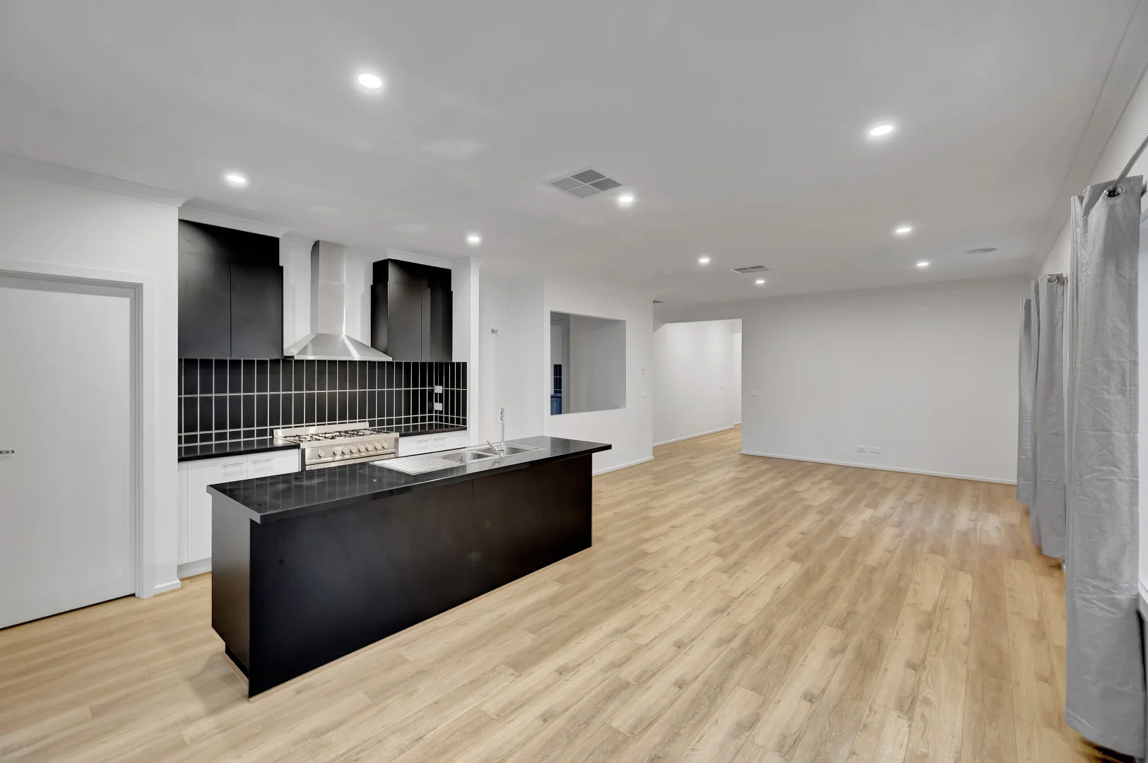 Additional image 2 of 25 Fairhall Avenue, Werribee VIC 3030