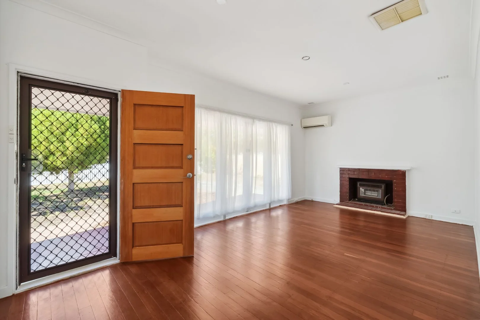 Additional image 4 of 298 Epsom Avenue, Cloverdale WA 6105