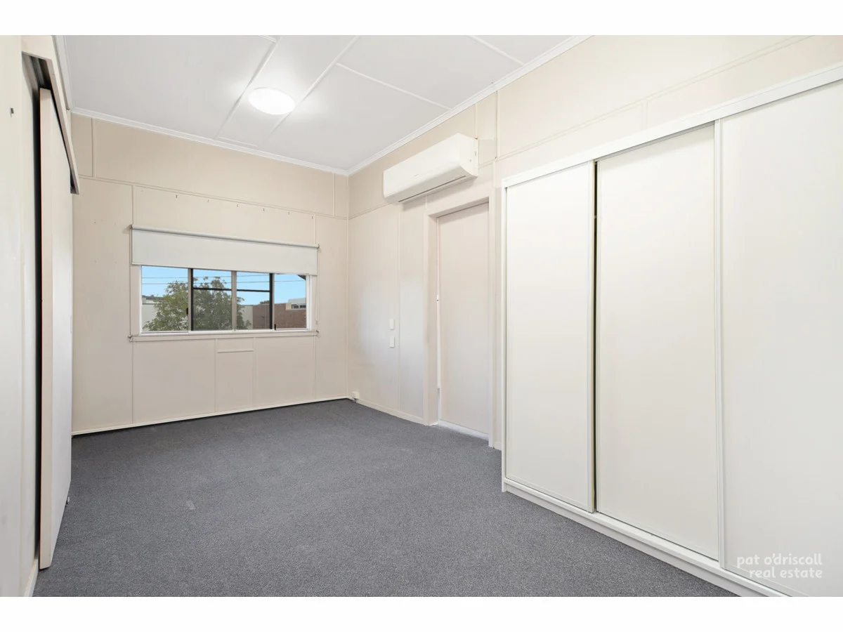 Additional image 3 of Upstairs/22 Upper Dawson Road, Allenstown QLD 4700