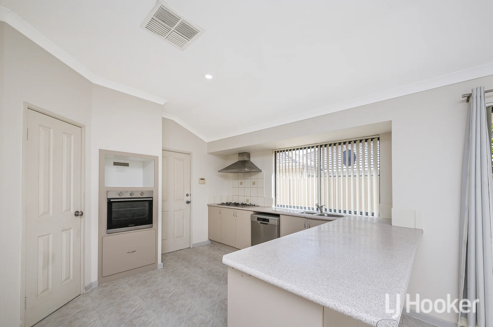 Additional image 4 of 16 Marginata Parkway, Canning Vale WA 6155