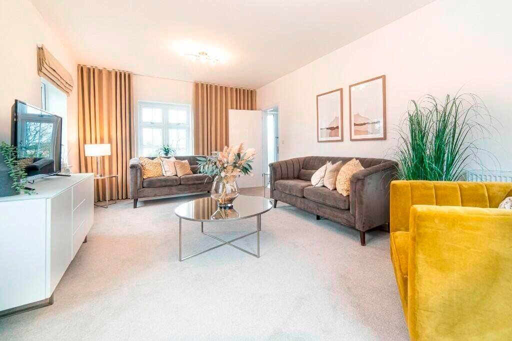 4 bed semi-detached house to rentElm Park, Exeter EX2