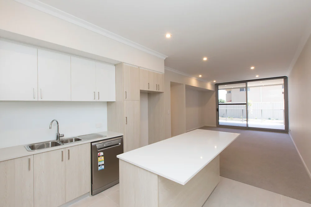 9/14 Lennard Street, Marmion WA 6020