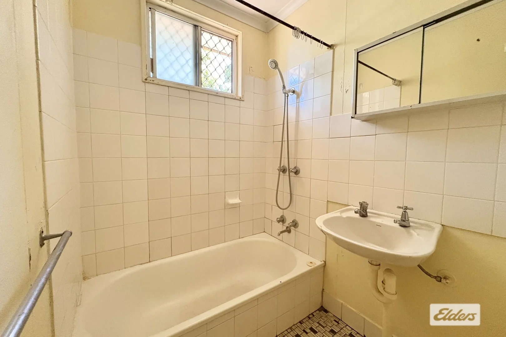 Additional image 5 of 17 Elliot Street, Katherine NT 0850