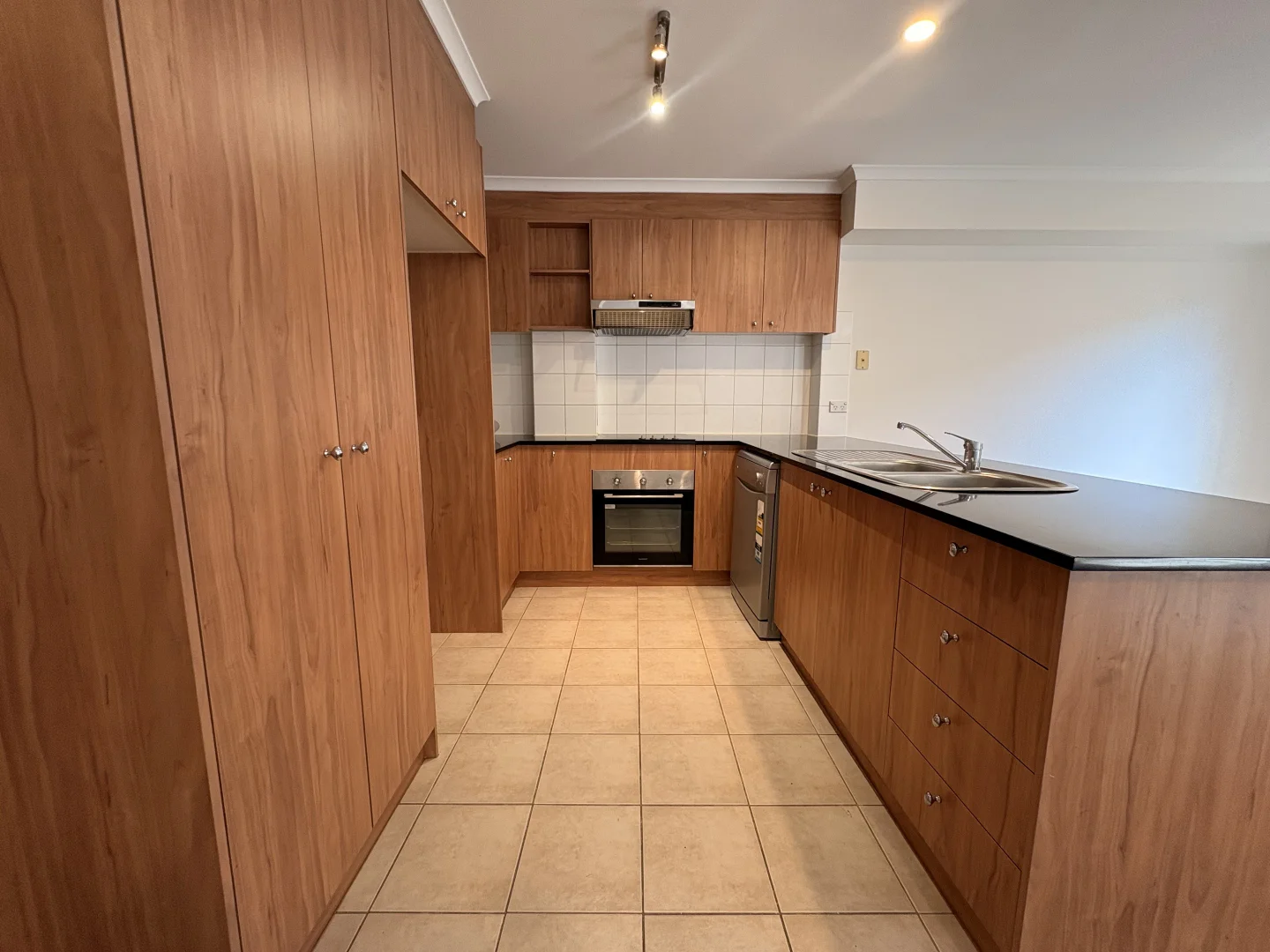 Additional image 3 of 6/250 Sunshine Avenue, Kealba VIC 3021