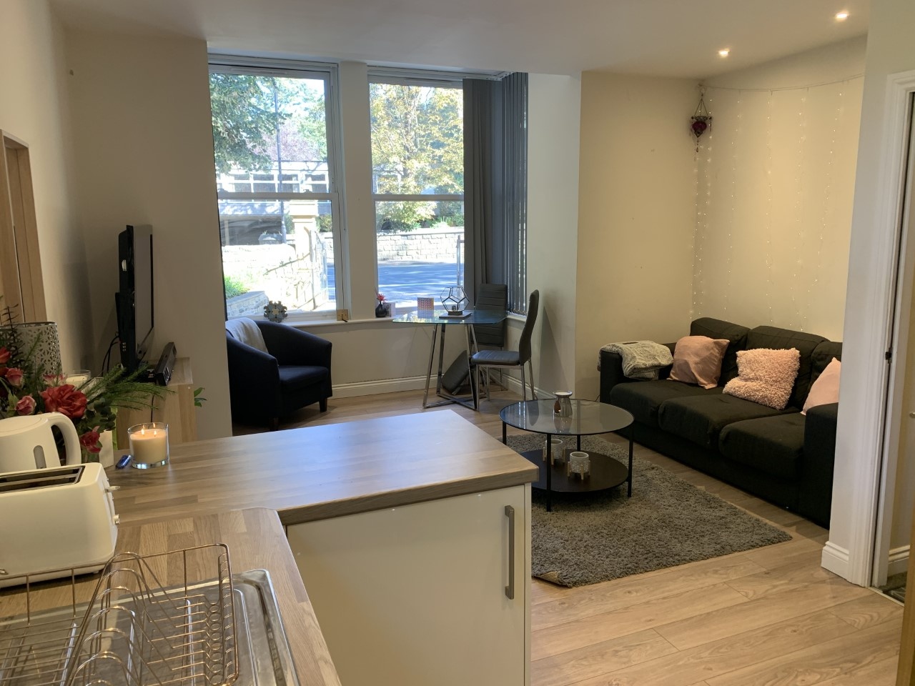 2 Bed Flat, Headingley Lane, LS6, N1 7GU