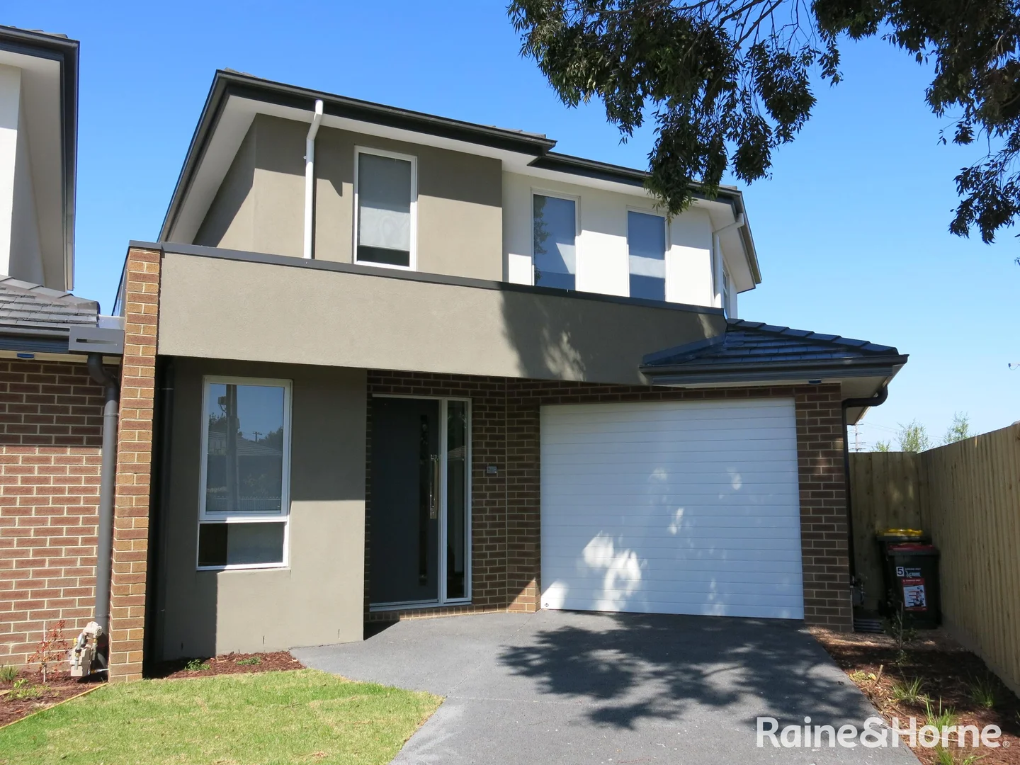 Additional image 2 of 2/5 Padua Court, Gladstone Park VIC 3043