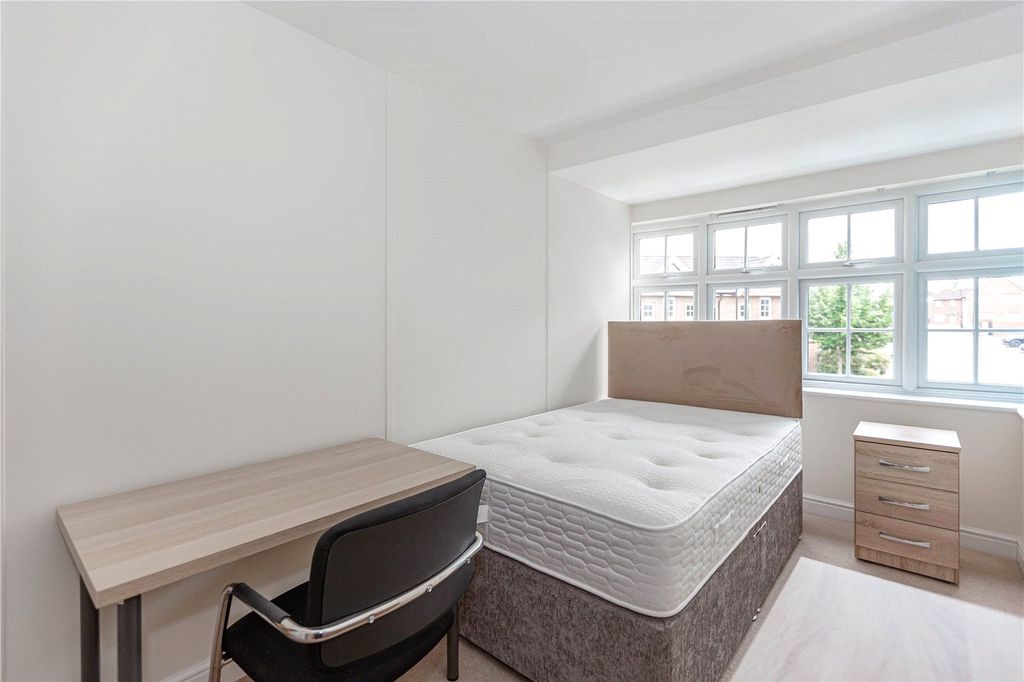 Additional image 13 of 6 bed semi-detached house to rentHatton Road, Cheswick Village, Bristol BS16
