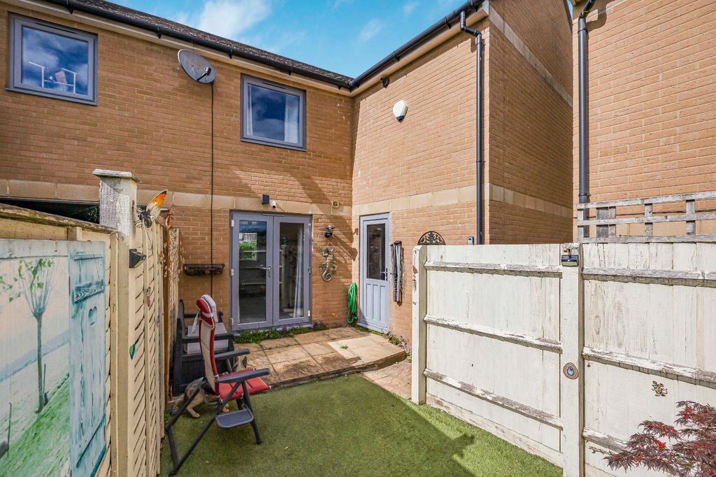 Additional image 28 of 4 bed end terrace house for saleGraces Field, Stroud, Gloucestershire GL5