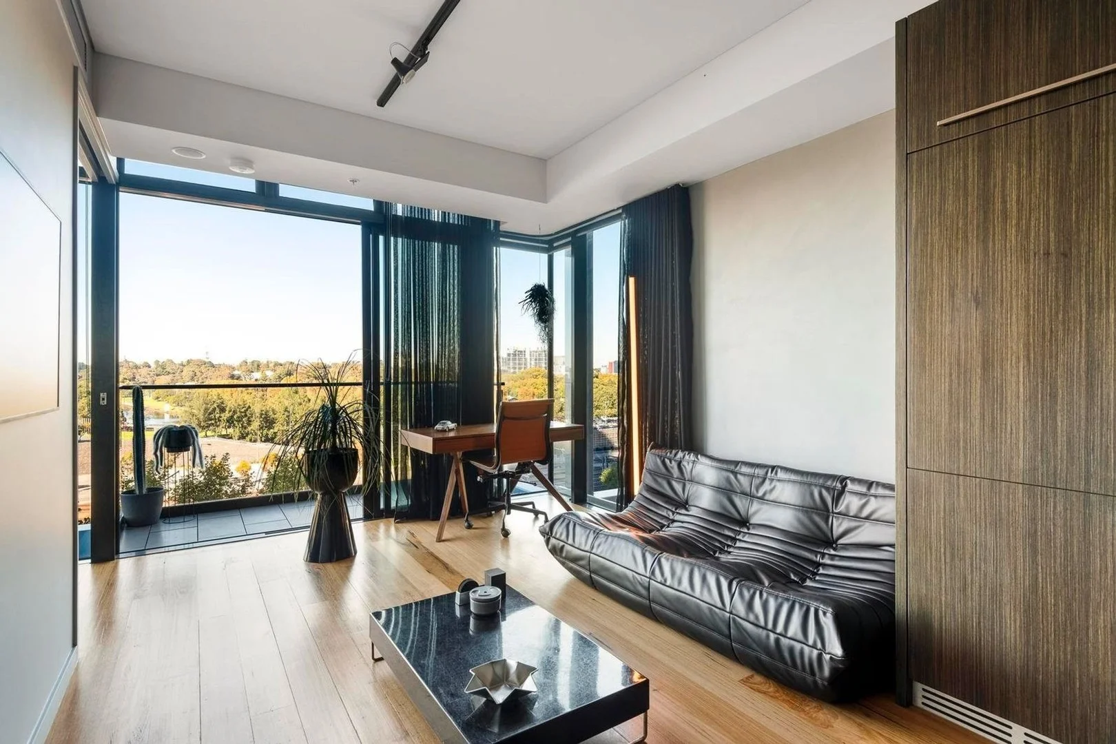 601/82 Flinders St, Melbourne VIC 3000 photo 3