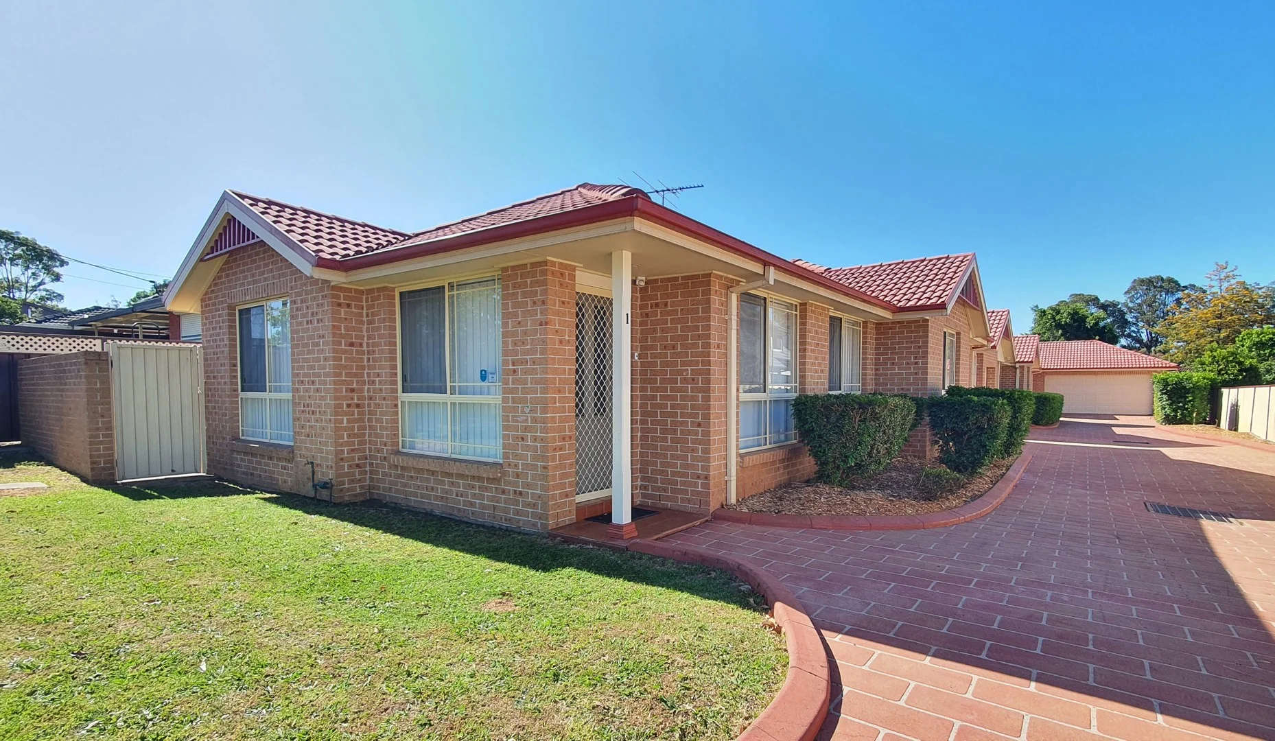 1/43 Brisbane Street, Oxley Park NSW 2760