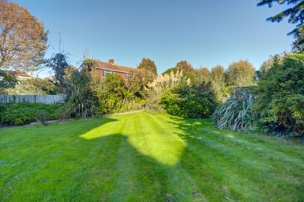 Additional image 28 of 6 bed detached house to rentShirley Drive, Hove BN3