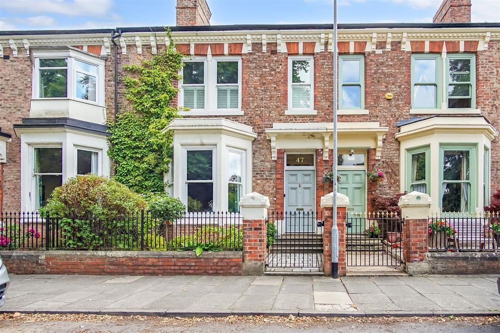 4 bed town house to rentStanhope Road North, Darlington DL3